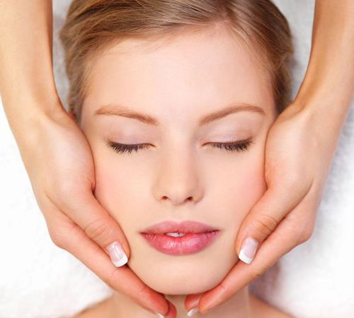 Liftingová masáž INTEGRA + hydromasáž pleťovou vodou tváre a krku